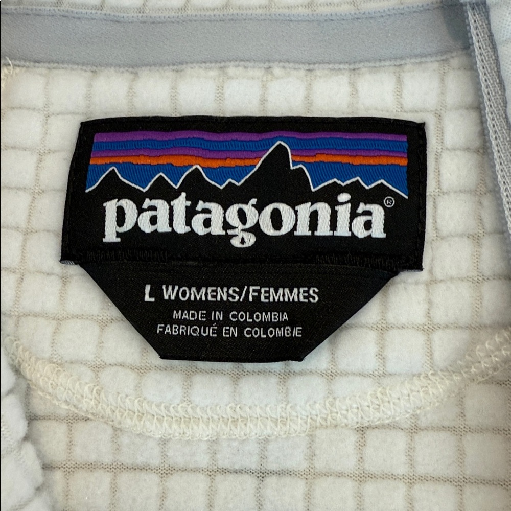 Patagonia | W's R1® Quarter-Zip Fleece Pullover | Birch White | Large | #40118 - Picture 7 of 11
